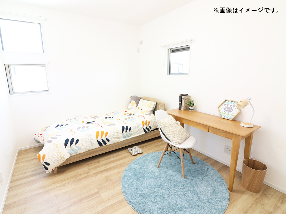 2階は3室確保!子ども部屋もしっかり取れます。自分だけの空間が嬉しい♪ ※施工事例です。実際の建物とは異なります。詳しくはお問い合わせください。