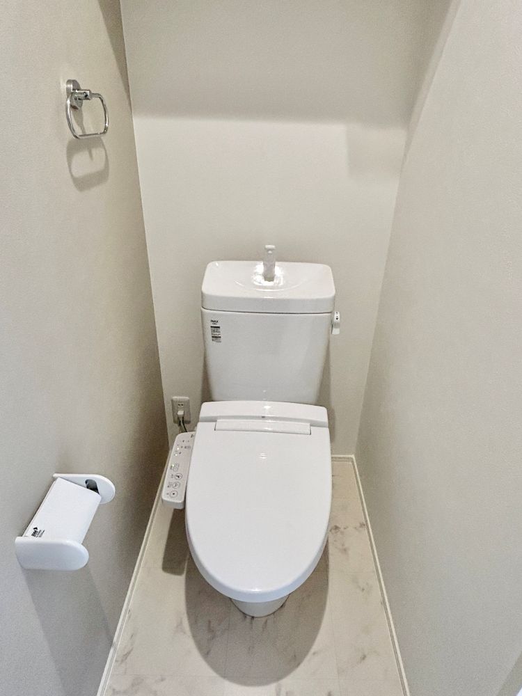 トイレは1階、2階ともにあるので、朝の慌ただしい時間帯や就寝時も安心。