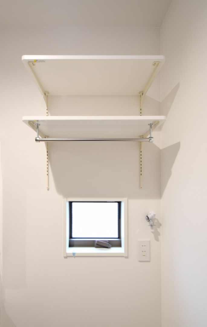 洗濯機上のデッドスペースを収納に！ シャンプーや洗剤のストック、掃除道具の収納にも！