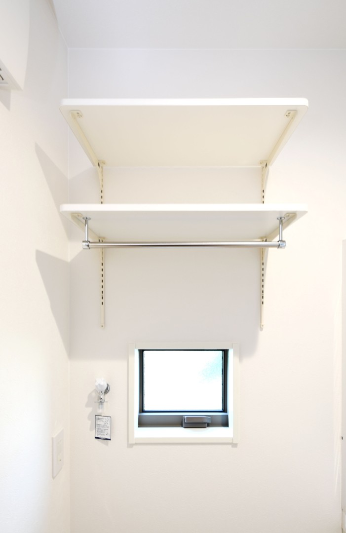 洗濯機上のデッドスペースを収納に！ シャンプーや洗剤のストック、掃除道具の収納にも！※画像はイメージです