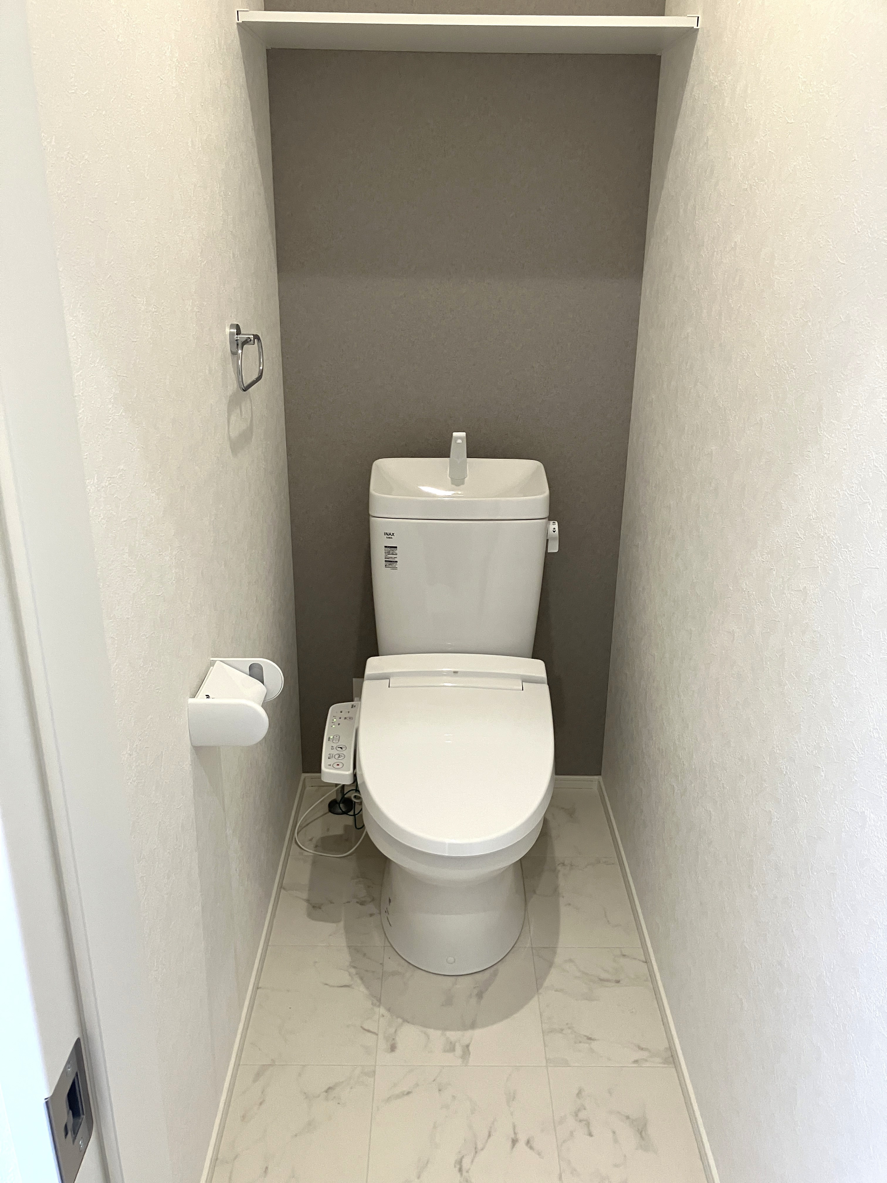 節水型のトイレです。※施工事例になります。実際と色やデザインが異なりますので詳しくはお問い合わせください。