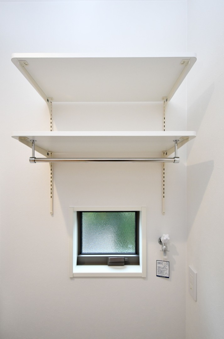 洗濯機上のデッドスペースを収納に！ シャンプーや洗剤のストック、掃除道具の収納にも！