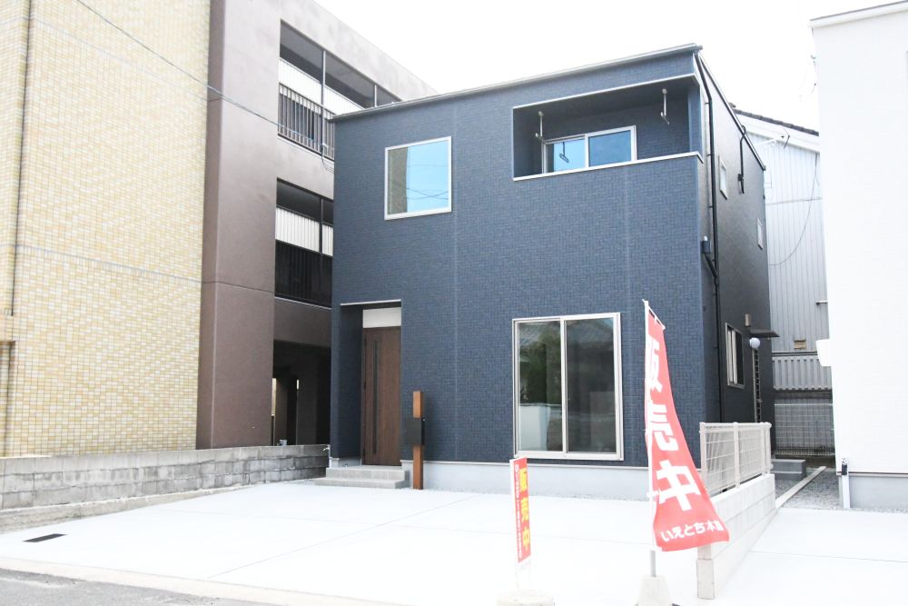 外観完成写真「撮影月：2025年11月」