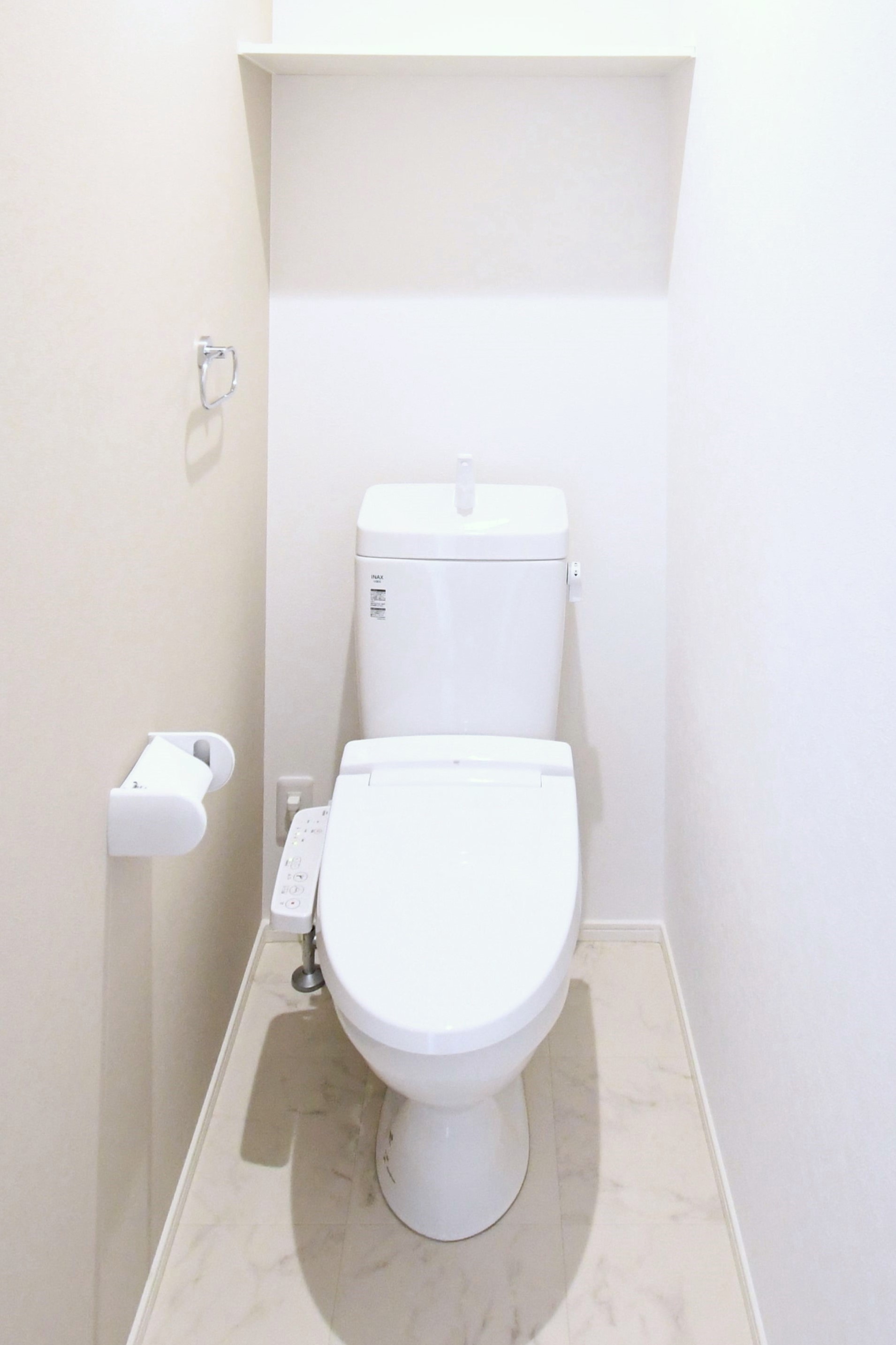 2階にもトイレを設置！夜間に１Fへ降りることもないのでお子様でも安心できます♪※施工事例です。実物とは異なります。