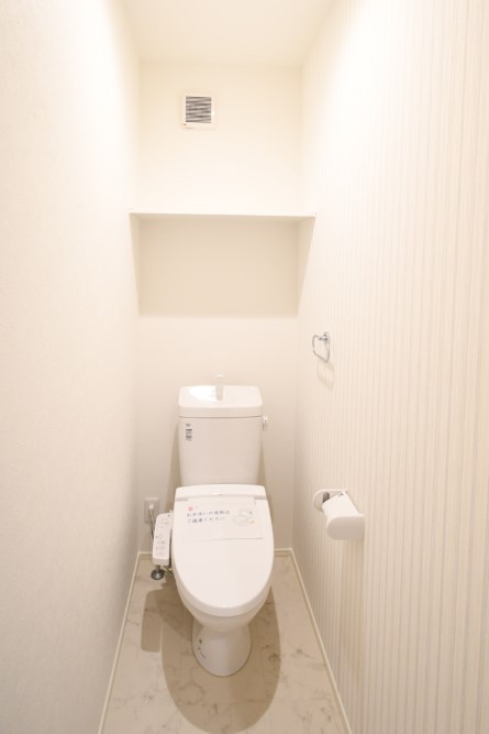 2階にもトイレを設置！夜間に１Fへ降りることもないのでお子様でも安心できます♪