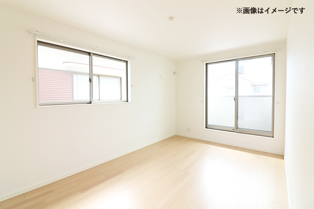 バルコニー付きで毎日のお洗濯も楽々快適♪ ※施工事例です。実際の建物とは異なります。