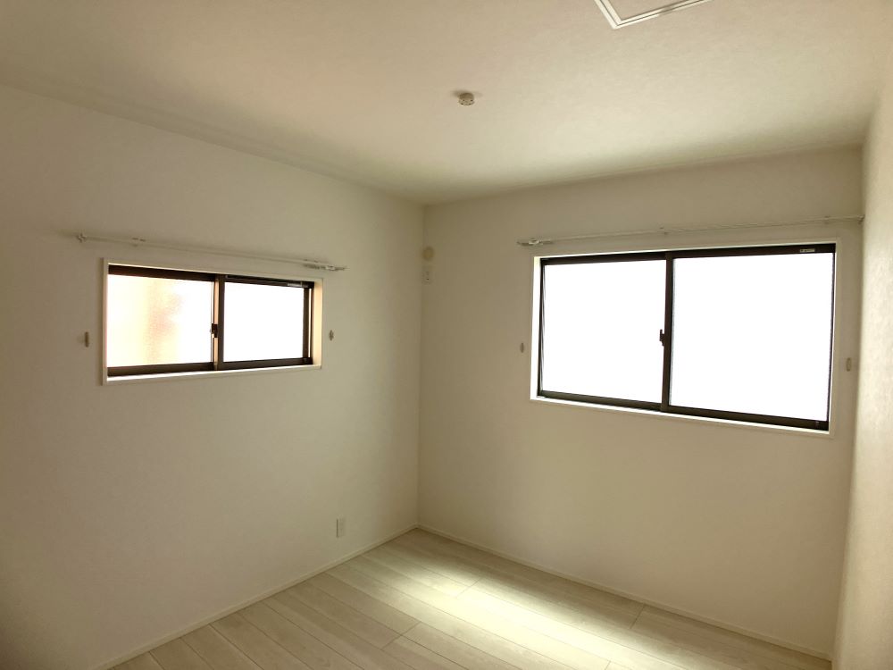 二階は寝室の他に2部屋あるので、お子様部屋にも、趣味部屋にもおすすめ！