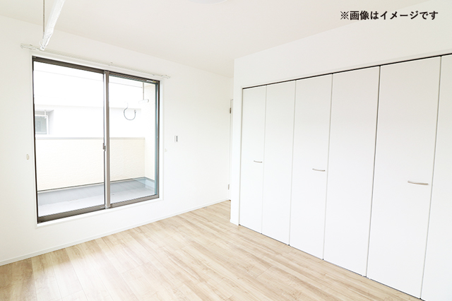 急な雨でも安心のインナーバルコニー付きで毎日のお洗濯も楽々快適♪ ※施工事例です。実際の建物とは異なります。