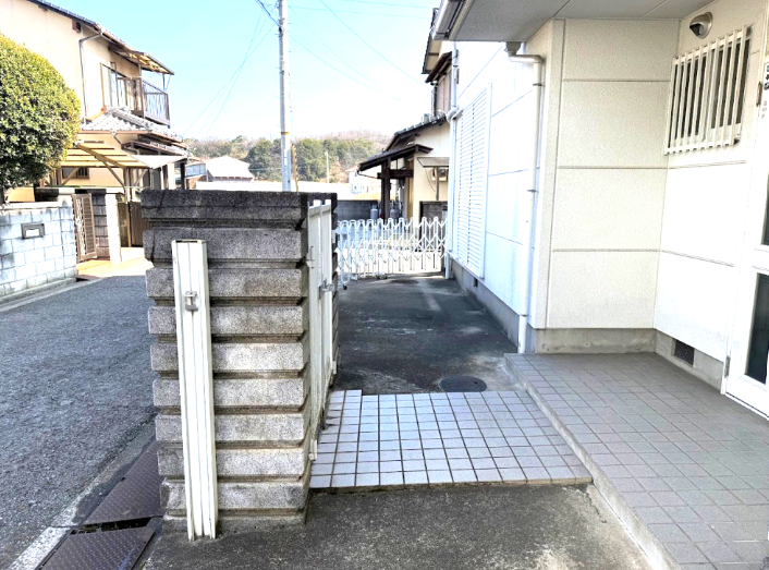 エントランス　※２０２６年３月撮影