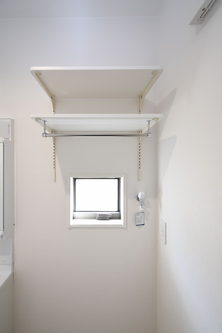 洗濯機上のデッドスペースを収納に！ シャンプーや洗剤のストック、掃除道具の収納にも！