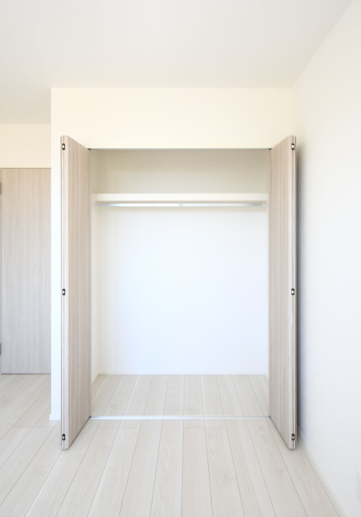 全居室収納付き！たっぷり収納できます♪大切なお洋服もスッキリ収納できます。