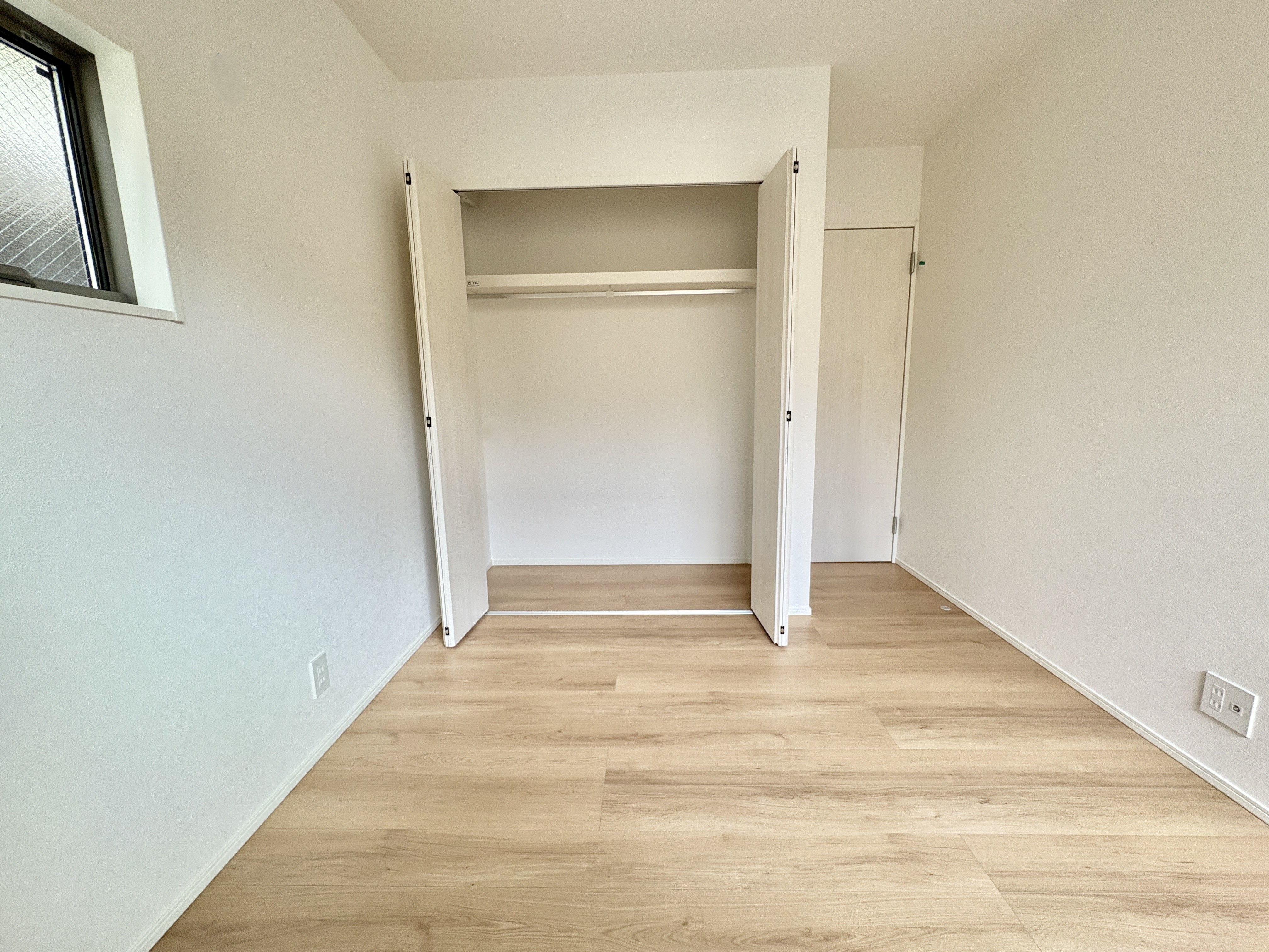 クローゼット付きの洋室♪