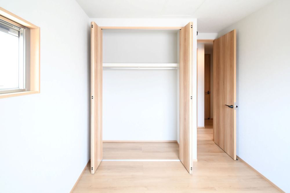 全居室収納付き！たっぷり収納できます♪大切なお洋服もスッキリ収納できます。 ※施工事例です。実物とは異なります。詳しくはお問い合わせください。