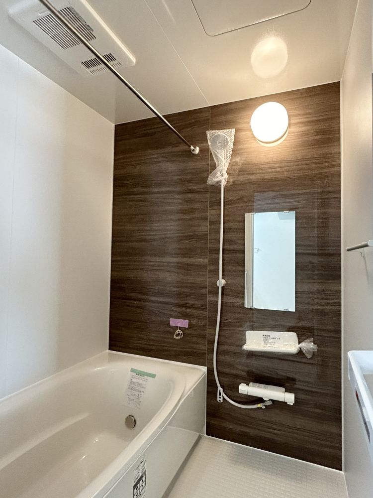 ゆったりとした1坪以上の広さを誇る浴室は、お子様と入るにも十分な広さがあります。