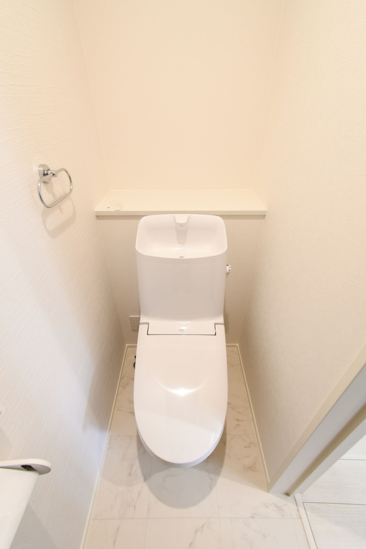 2階にもトイレを設置！夜間に１Fへ降りることもないのでお子様でも安心できます♪