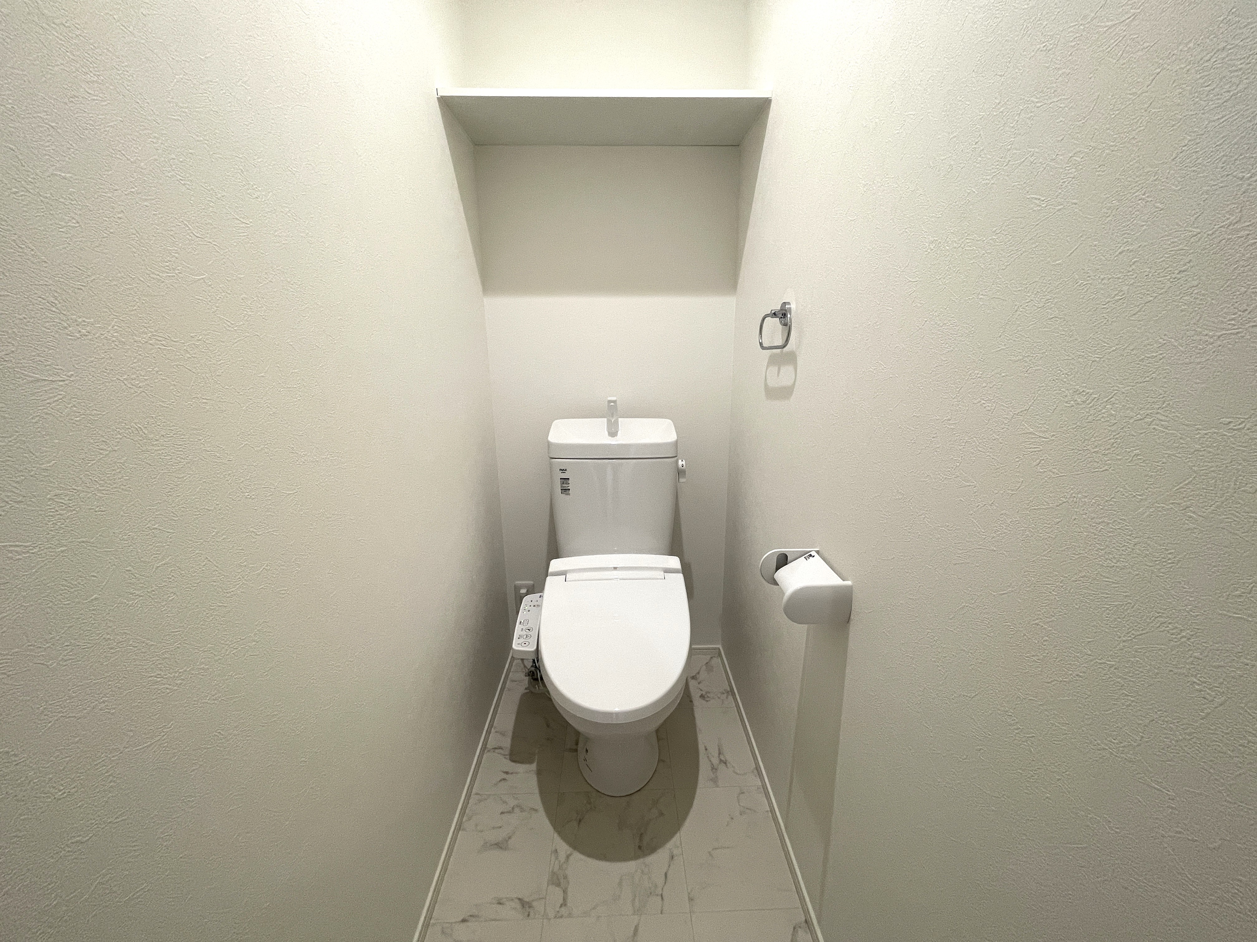 節水型のトイレです。１階２階は同仕様です。