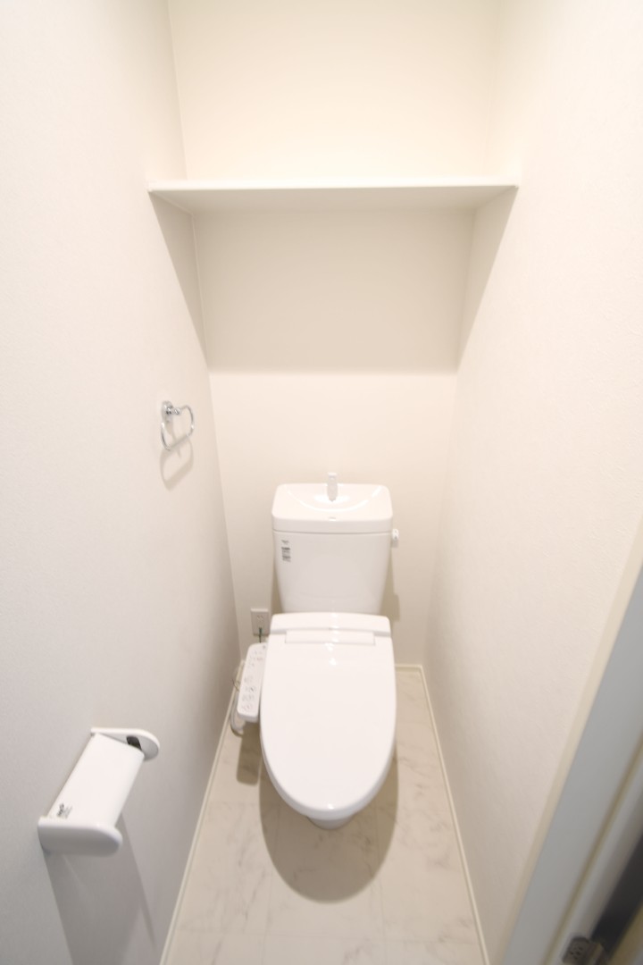 2階にもトイレを設置！夜間に１Fへ降りることもないのでお子様でも安心できます♪ 