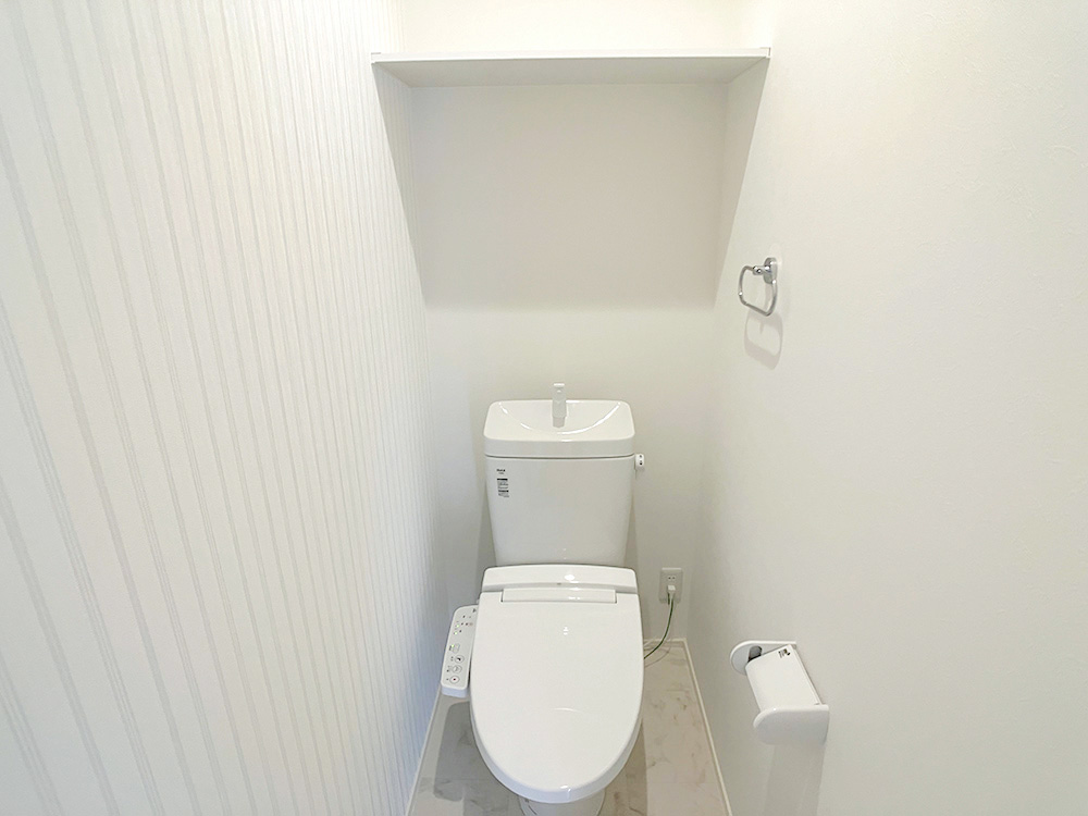 節水型のトイレです。※施工事例になります。実際と色やデザインが異なりますので詳しくはお問い合わせください。