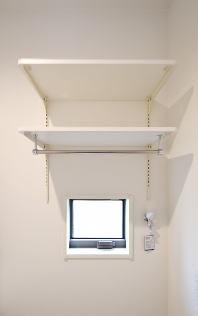 洗濯機上のデッドスペースを収納に！ シャンプーや洗剤のストック、掃除道具の収納にも！