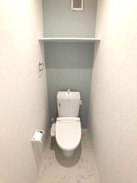 トイレは1階と２階の合計2か所あり、朝の混雑する時間帯も安心です。