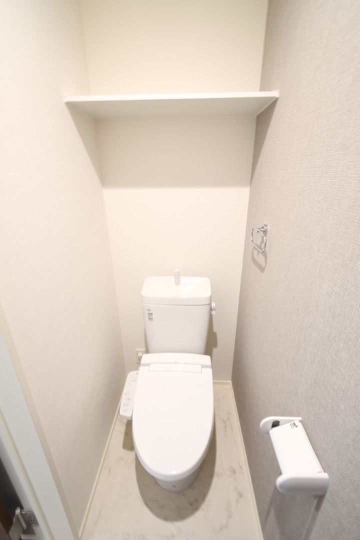 2階にもトイレを設置！夜間に１Fへ降りることもないのでお子様でも安心できます♪ 