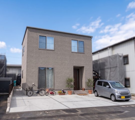 間取りは4LDKとプライベートスペースを確保しつつ、家族団らんもできる住まいです♪※完成予想図